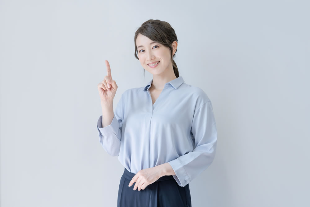 ポイントの紹介をしている女性講師