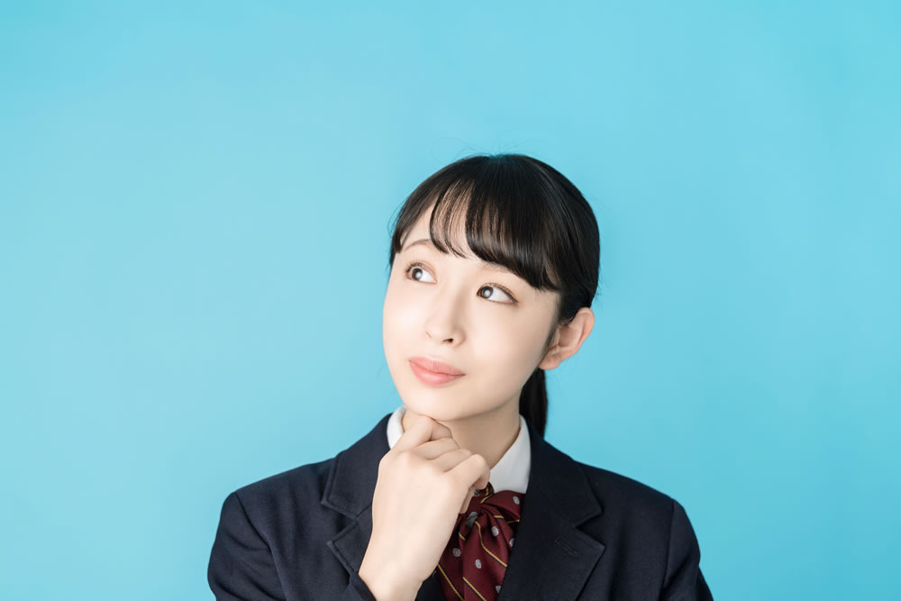 塾選びをしている生徒